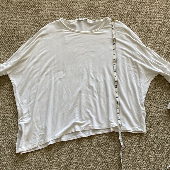 NEW Zara Asymmetrical Hem Slouchy White Crewneck Blouse Small Soft Stretch EUC - Picture 6 of 9